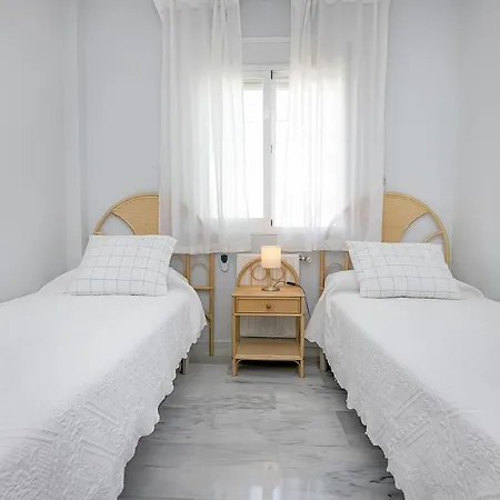 Bhost - Parque Del Sol *